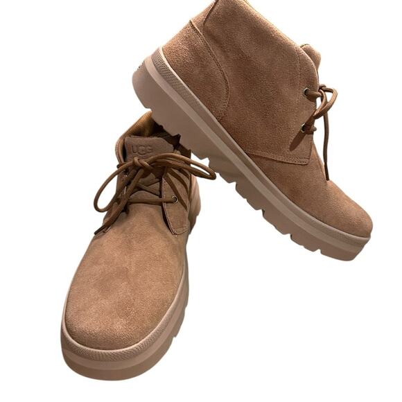 Ugg Burleigh Chukka Boots Mens Size 14 Tan Suede Ugg Plush NWOT - Picture 1 of 10